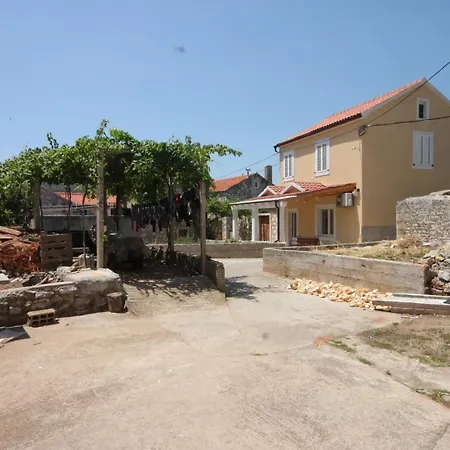 Vakantiehuis House With A Parking Space Sali, Dugi Otok - 8138 *